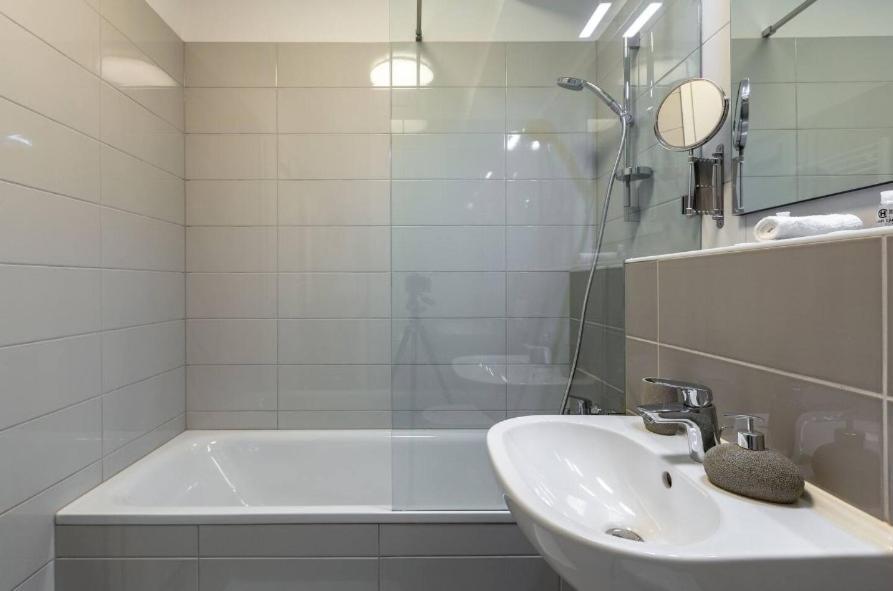 Apartment Bright Harmony Close To Downtown *