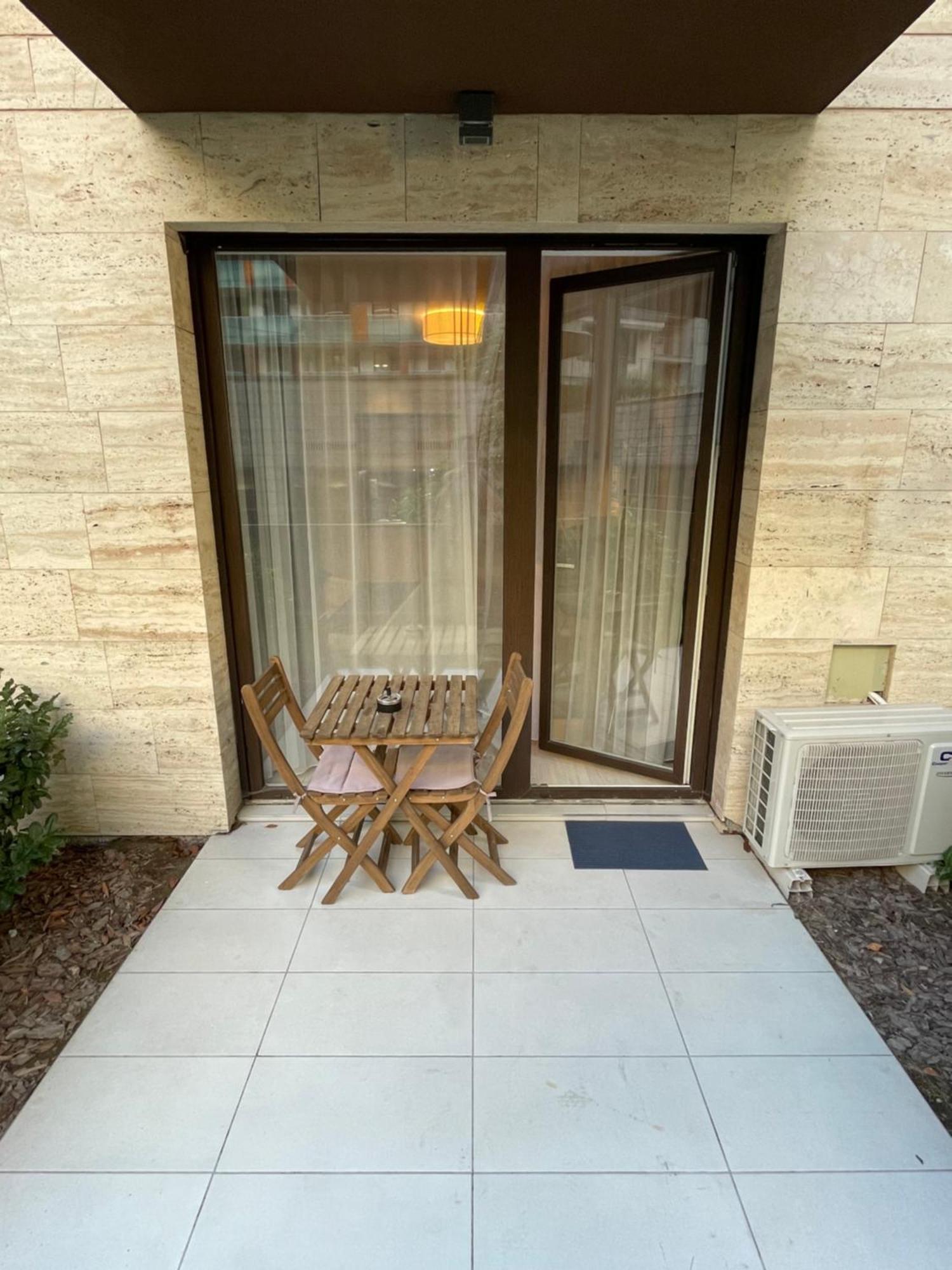 Apartment Bright Harmony Close To Downtown Budapest