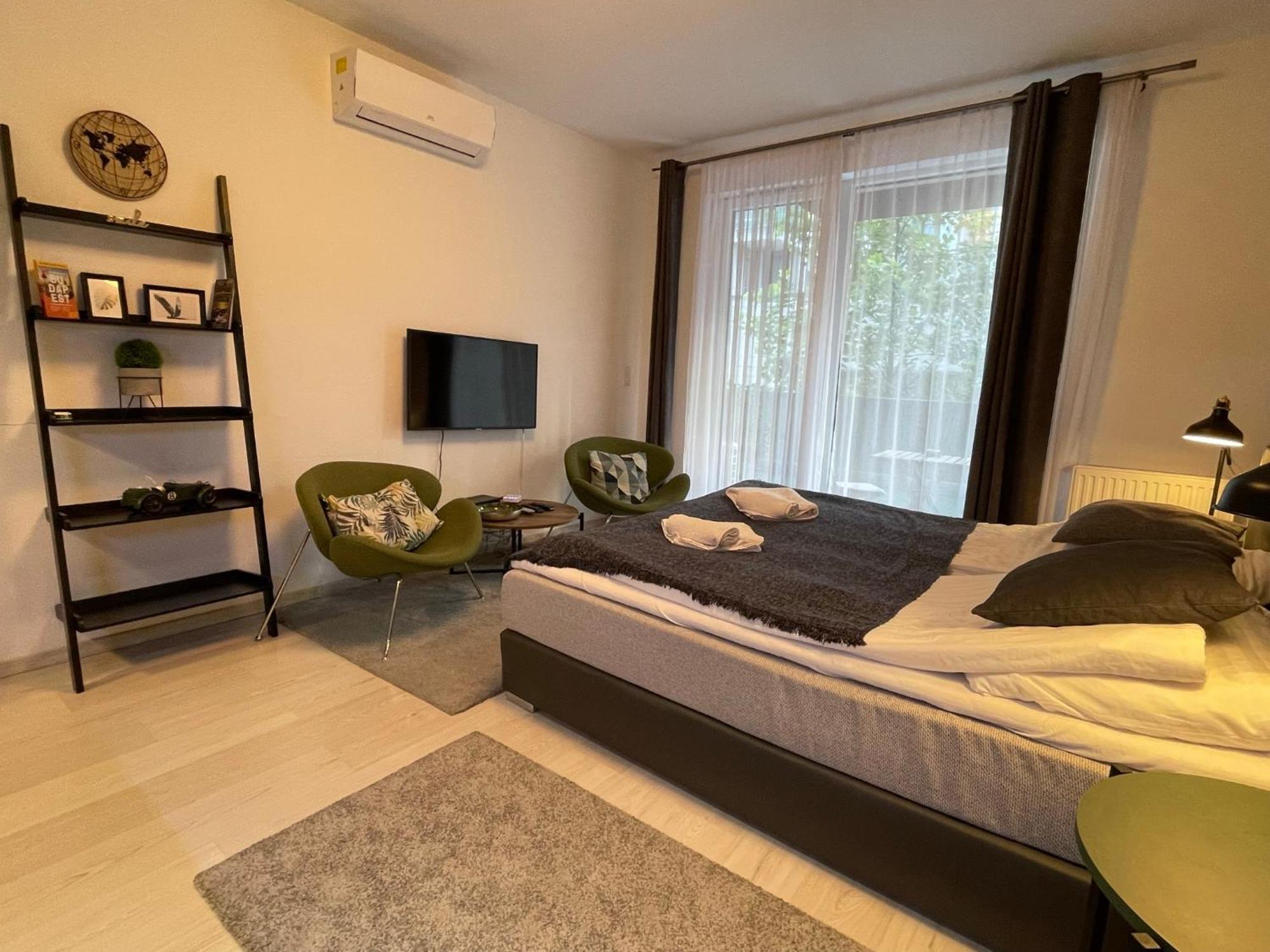 Apartment Bright Harmony Close To Downtown Budapest